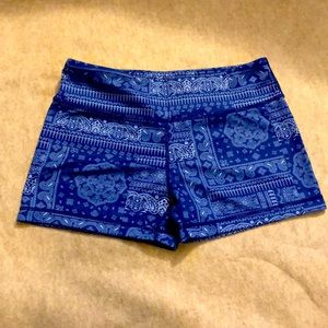 IAB MFG I Am Becoming Woman’s Blue Paisley 3” Inseam Athletic Shorts Size S/6